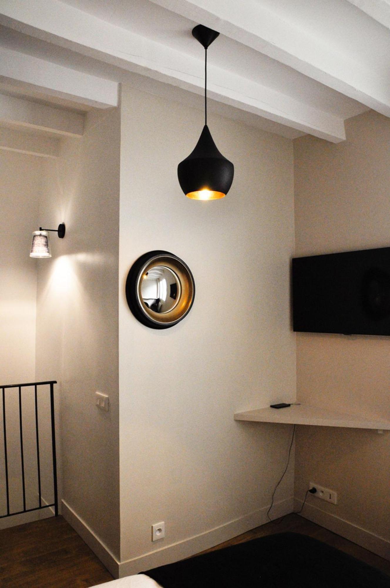Charming Duplex In Montmartre Apartment Париж Екстериор снимка