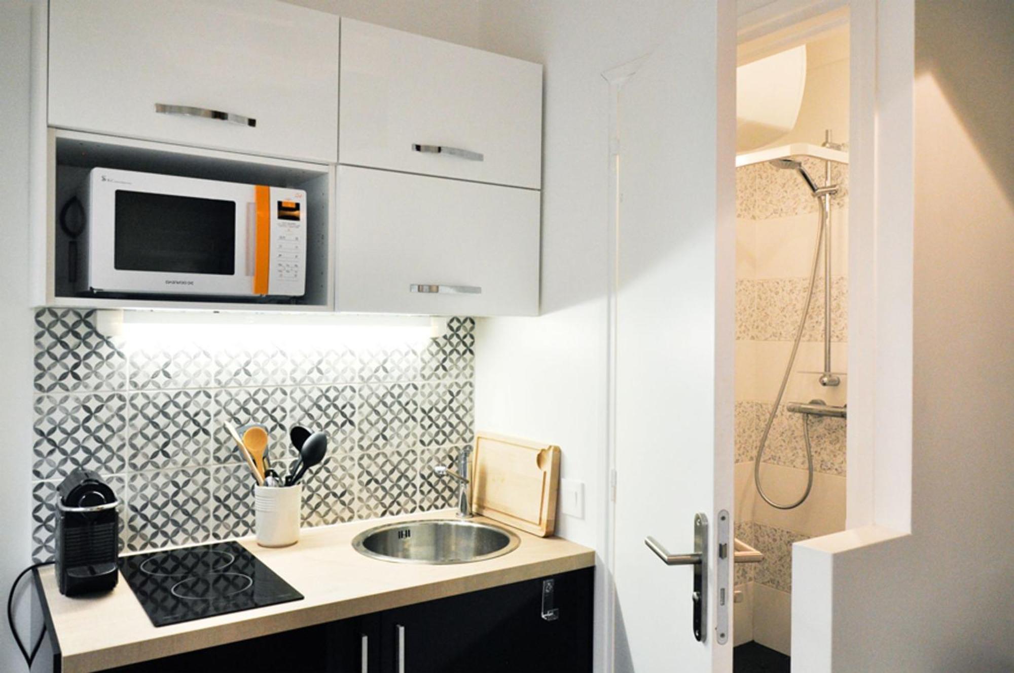 Charming Duplex In Montmartre Apartment Париж Екстериор снимка